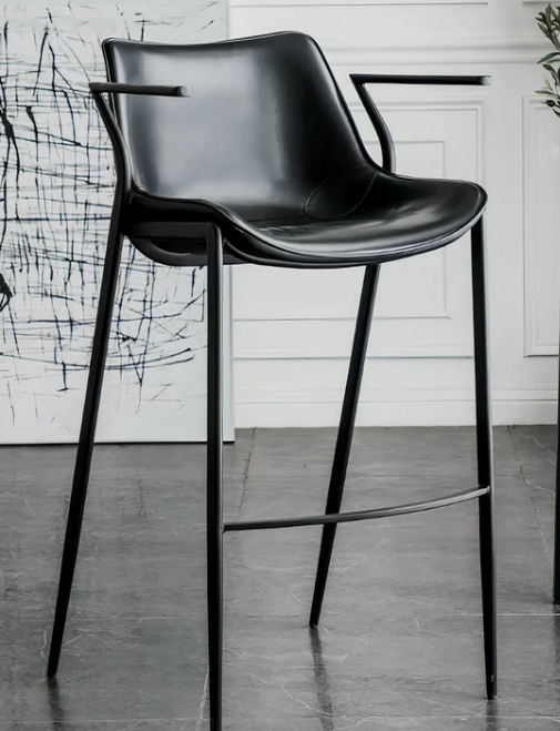 BAJNOK BARSTOOL # Talker